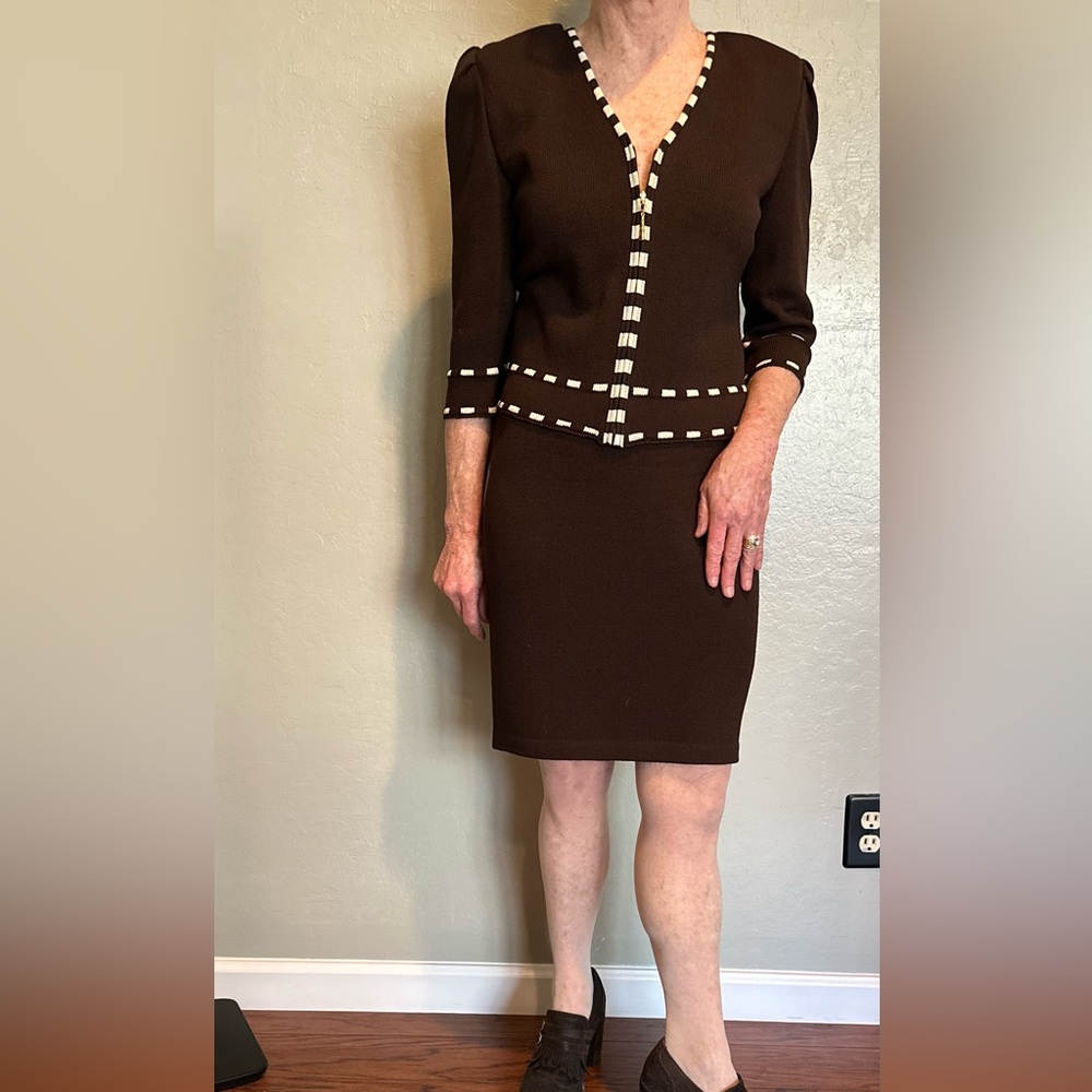 St. John’s casual suit